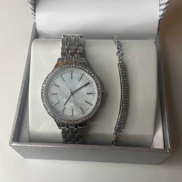 International Concepts Watch and Bracelet Set - Silver Tone with Crystals - Picture 2 of 7